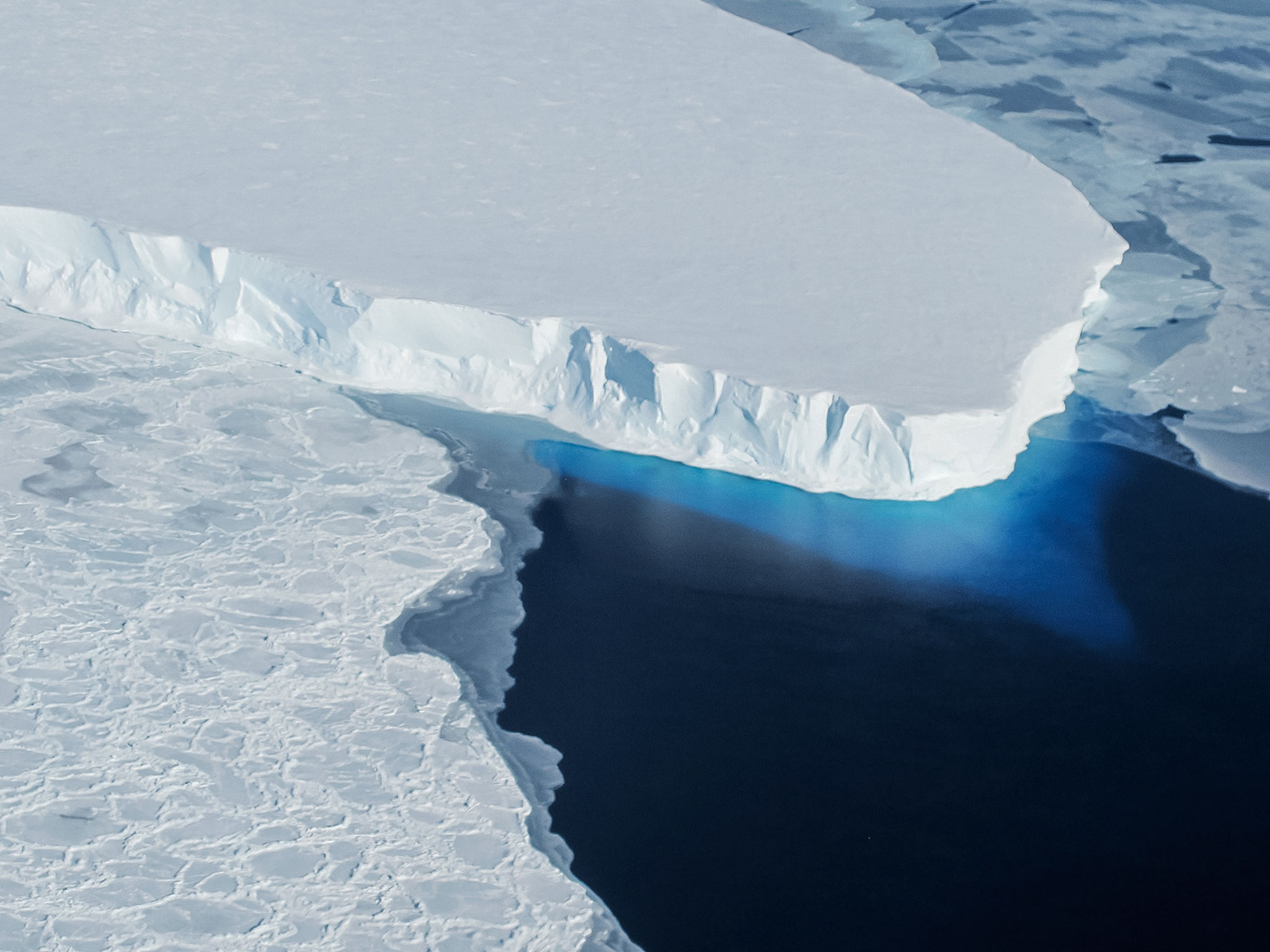Ice shelf volume change